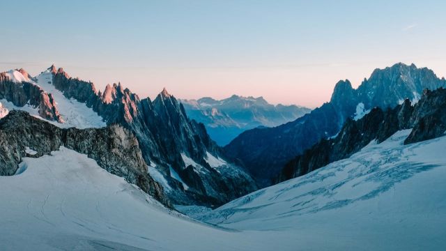 Alps evacuations as deep snowdrifts and avalanche risk surge