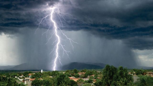 Deadly storms strike Karachi as rare heavy rain batters region