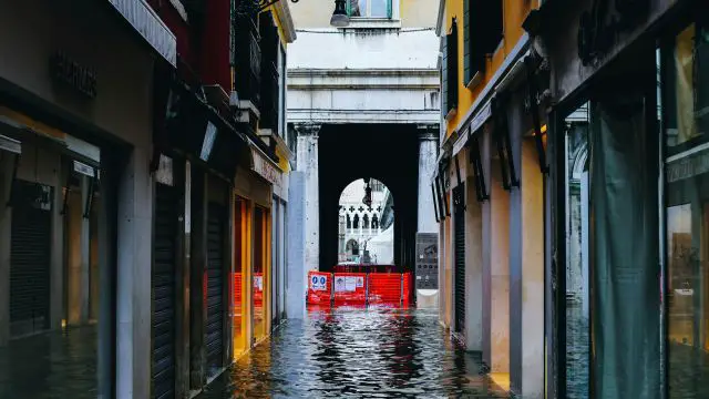 Storm Leonardo batters Iberia with floods and evacuations