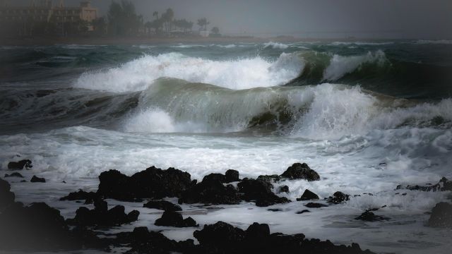 Storm Regina Brings Strong Winds, Rain, and Coastal Alerts Across Spain