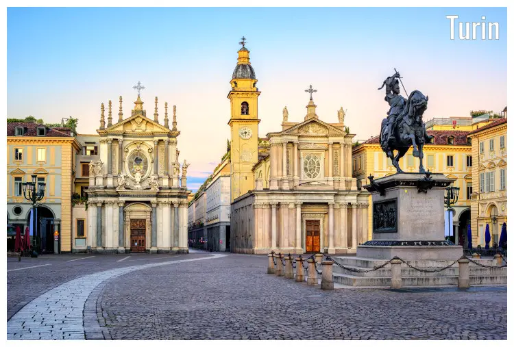 Santa Cristina and San Carlo Borromeo churches, located in the San Carlo Plaza square, in the Central Business District of Turin Santa Cristina and San Carlo Borromeo churches, located in the San Carlo Plaza square, in the Central Business District of Turin